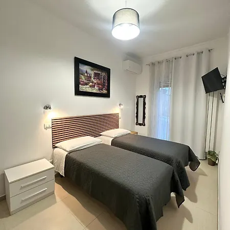 Lora's House 5terre Tatil Evi