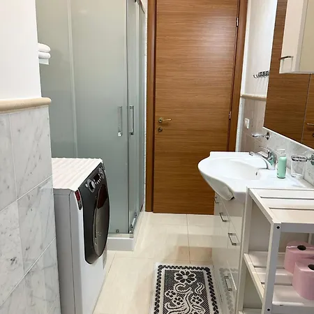 Lora's House 5terre Tatil Evi